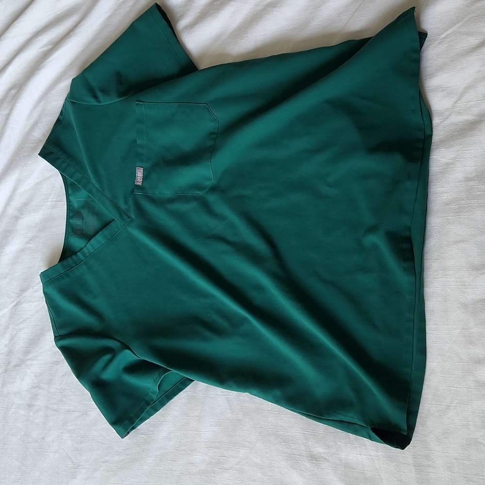 Figs one pocket scrub top